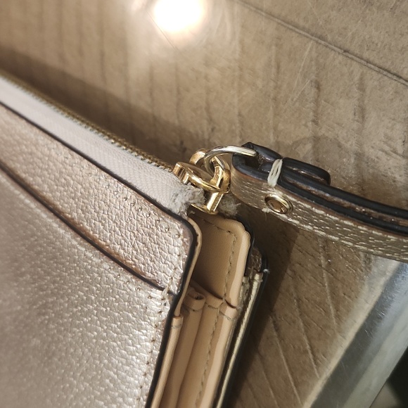 Kate Spade Wellesley Rose Gold Leather Wristlet. - Picture 13 of 14